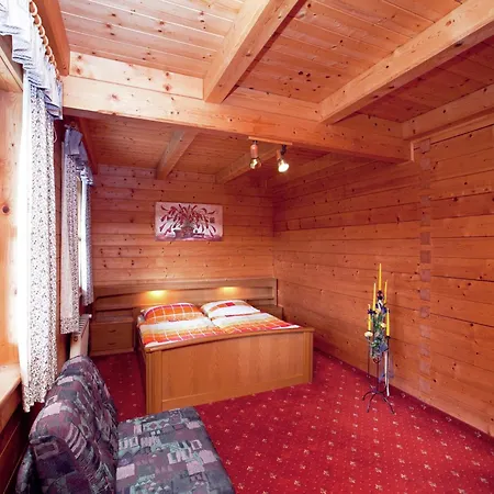 Alpine Retreat With Mountain Views, Cleaning Included Apartment