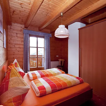 Apartment Alpine Retreat With Mountain Views, Cleaning Included